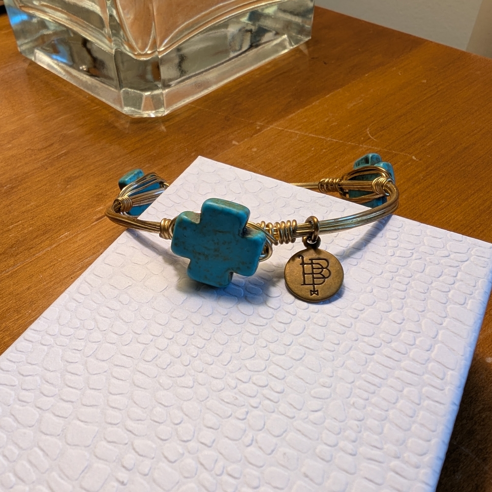 Turquoise Cross Wire Bracelet